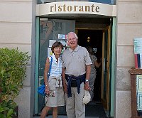 DSC 8832 Herve and Marie France in front of the  Basilico